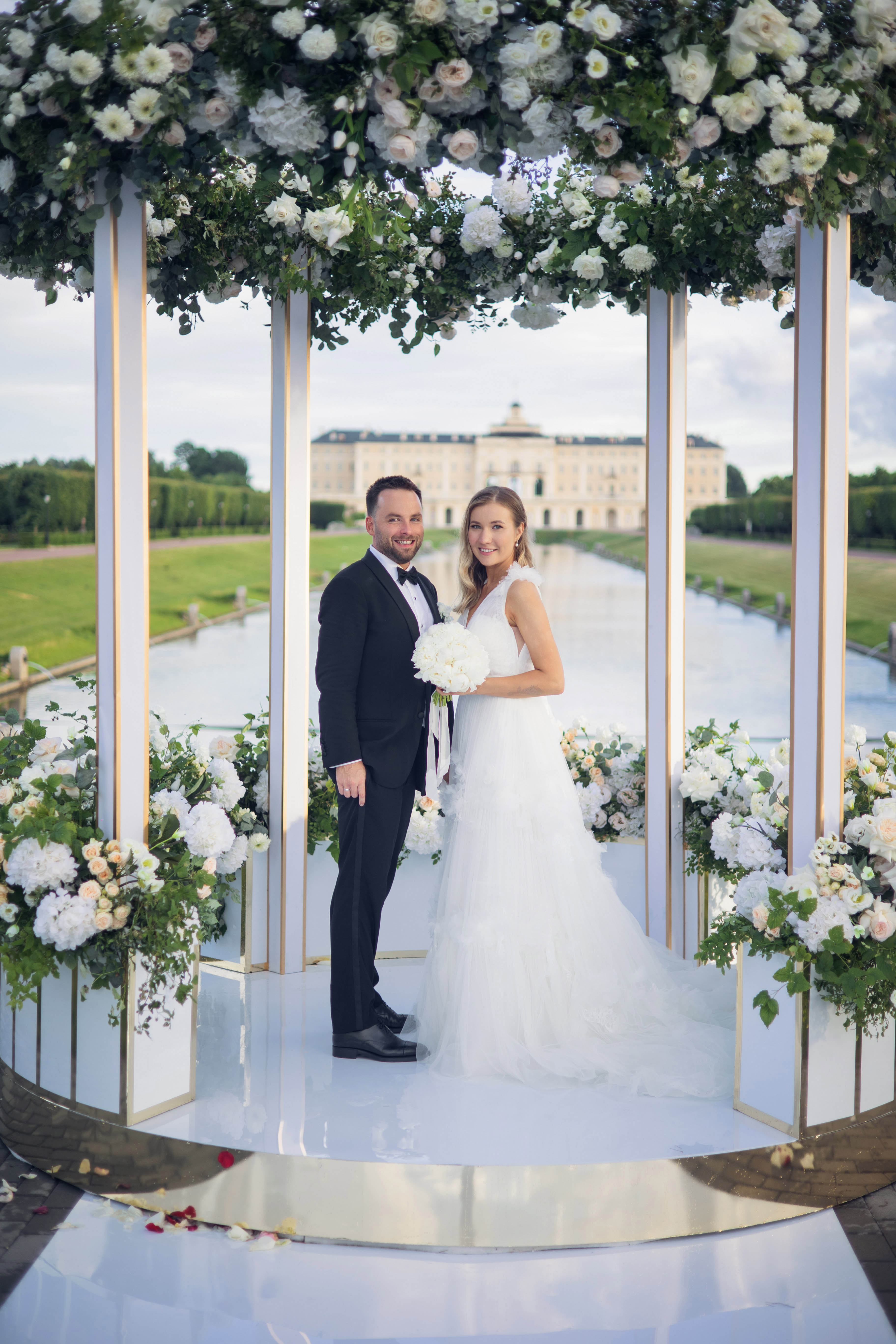 Свадьба в Константиновском дворце в Стрельне в СПб от Royal Wedding. Цена,  стоимость